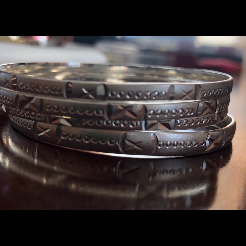 NWOT silver bangles